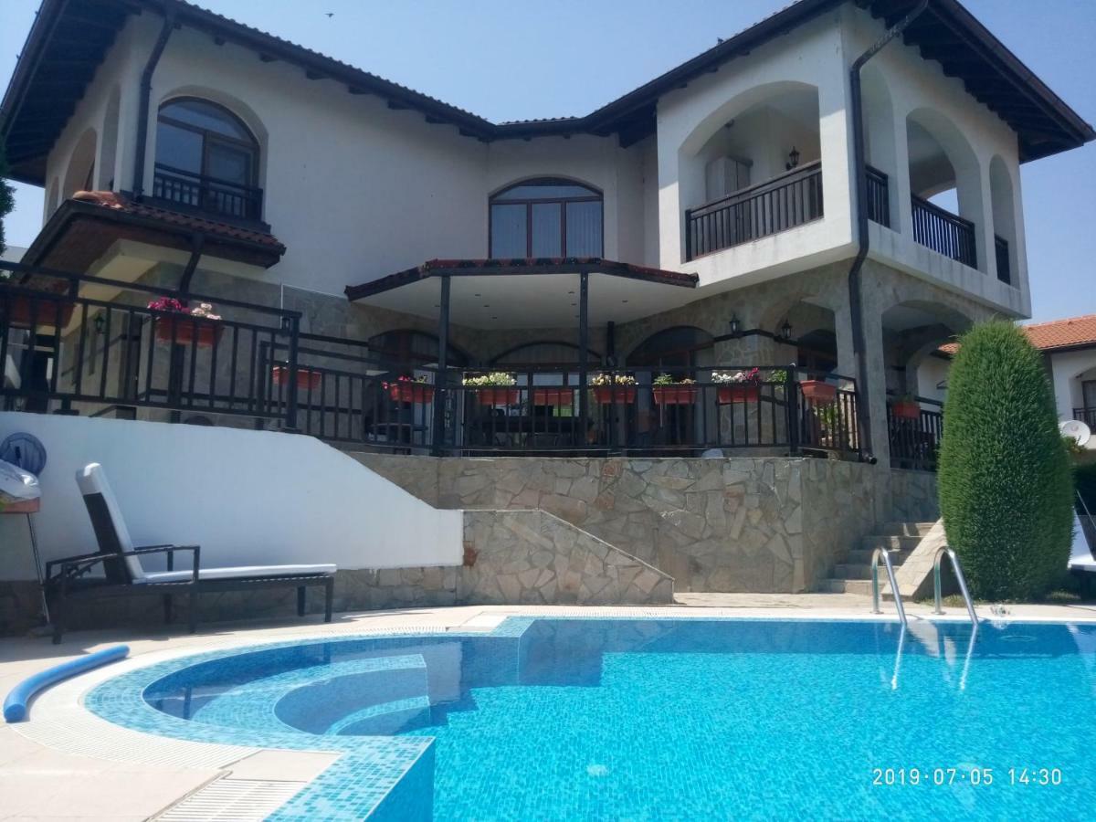 Къща За Гости Мускат 2 Aheloy Exterior foto